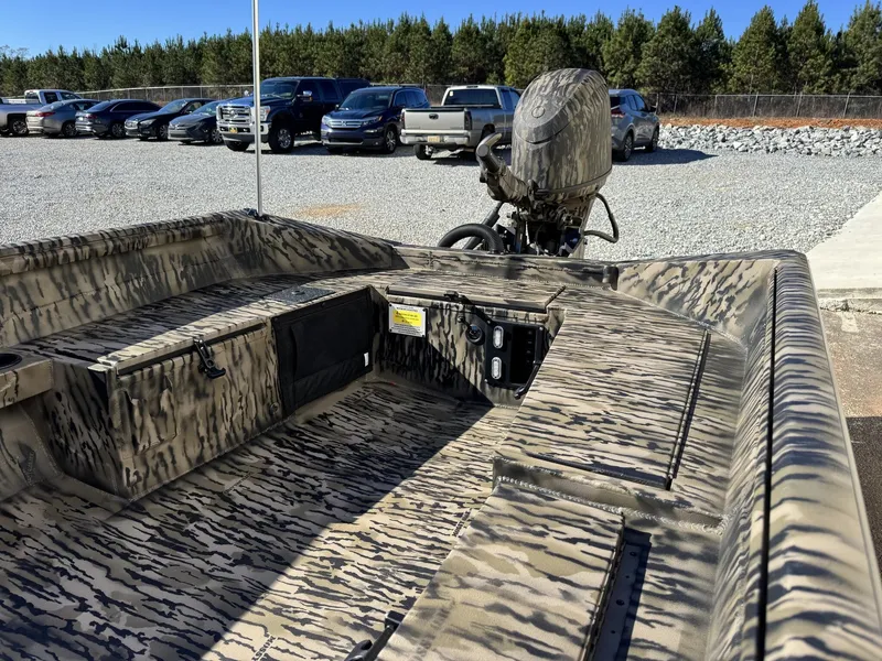 Slide: The Image of Excel 1751 Viper F4 2026 - 5