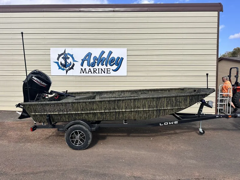 The Image of Lowe Roughneck Tiller 1660 Deluxe 2026 - 1