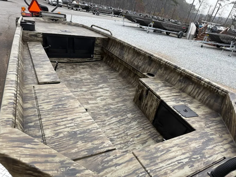 Slide: The Image of Excel 1751 Viper F4 2026 - 6