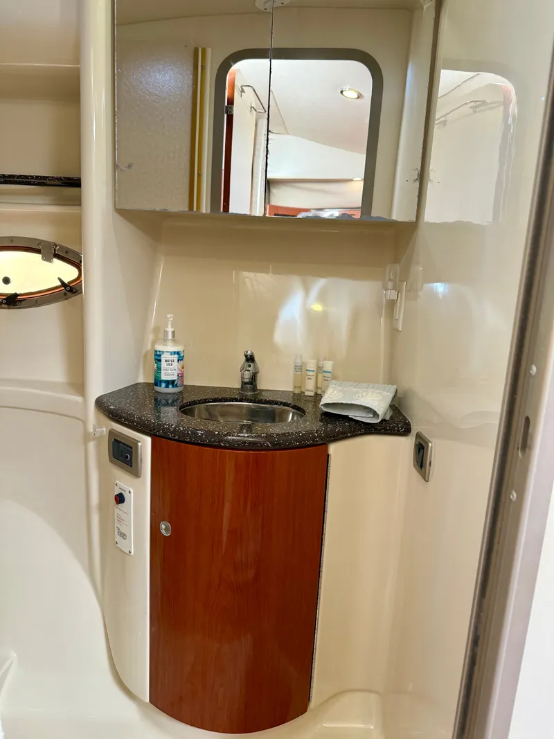 Slide: The Image of Formula 37 Performance Cruiser 2008 - 26