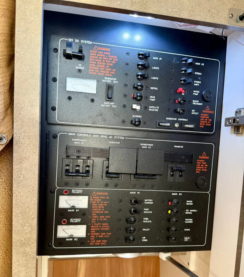 Slide: The Image of Formula 37 Performance Cruiser 2008 - 55