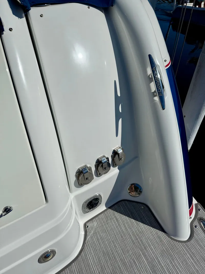 Slide: The Image of Formula 37 Performance Cruiser 2008 - 7