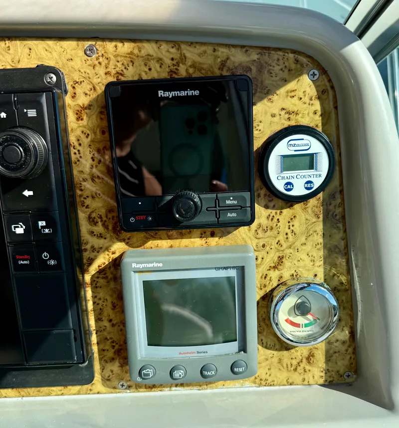 Slide: The Image of Formula 37 Performance Cruiser 2008 - 75