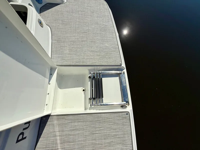 Slide: The Image of Formula 37 Performance Cruiser 2008 - 8