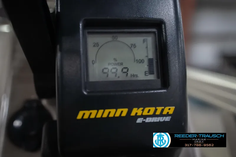 Slide: The Image of Minn Kota E-Drive display showing 99.9 hours on Sylvan 818 Mirage Fish, 2009 model. - 36