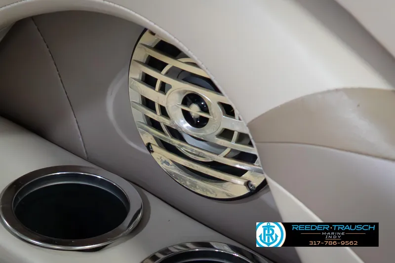 Slide: The Image of Interior of 2009 Sylvan 818 Mirage Fish boat with speaker and cup holders. - 43