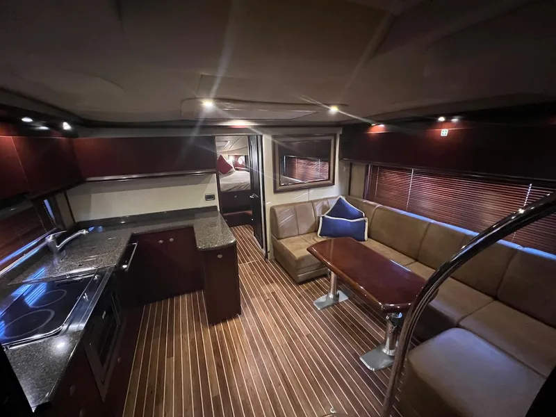 Slide: The Image of Interior of 2006 Sea Ray 48 Sundancer yacht. - 43