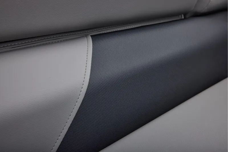 Slide: The Image of Sun Tracker SportFish 22 XP3 2026 - 55