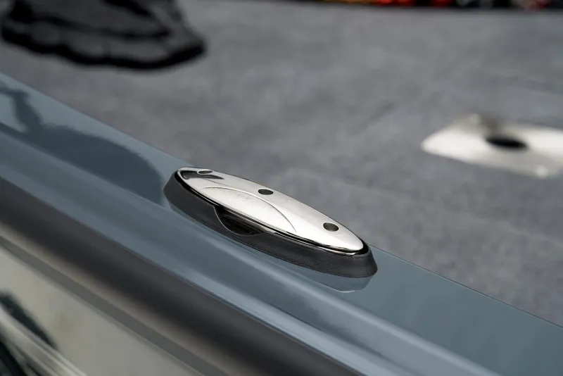 Slide: The Image of Throttle control lever in 2026 Ranger VS1882SC Reata boat cockpit. - 23