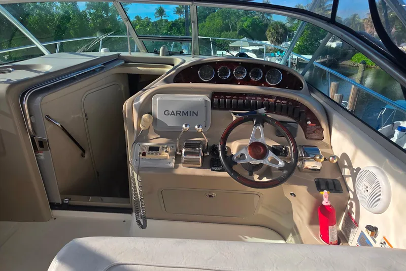 Slide: The Image of Garmin GPS display on 2006 Sea Ray 290 Amberjack showing shallow water alarm. - 19