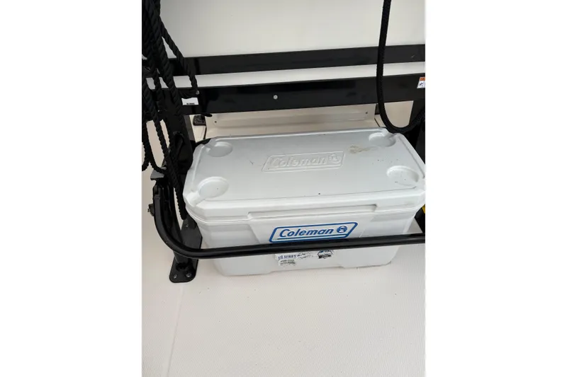 Slide: The Image of 2023 Robalo R250 Center Console with Coleman cooler on deck. - 25