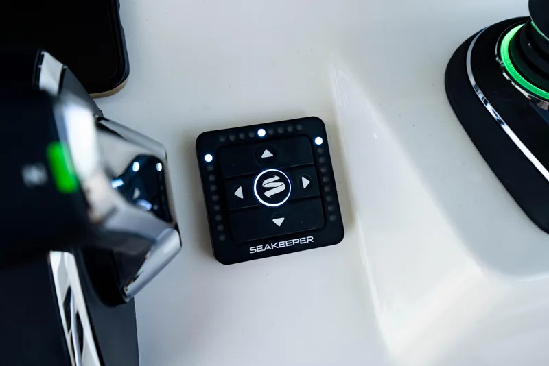 Slide: The Image of Seakeeper control panel on 2026 Crevalle 33 CSF boat dashboard. - 20