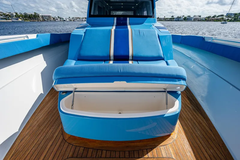 Slide: The Image of Gulf 52 2021 - 50