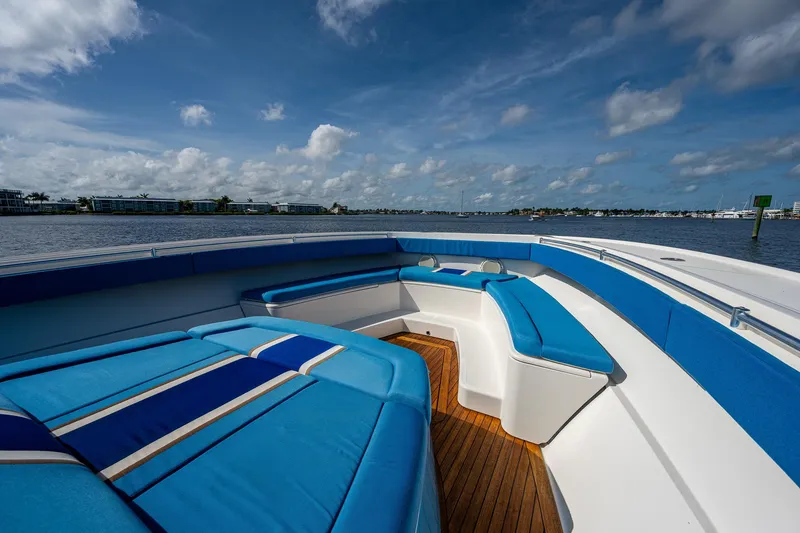 Slide: The Image of Gulf 52 2021 - 55