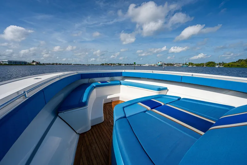 Slide: The Image of Gulf 52 2021 - 59