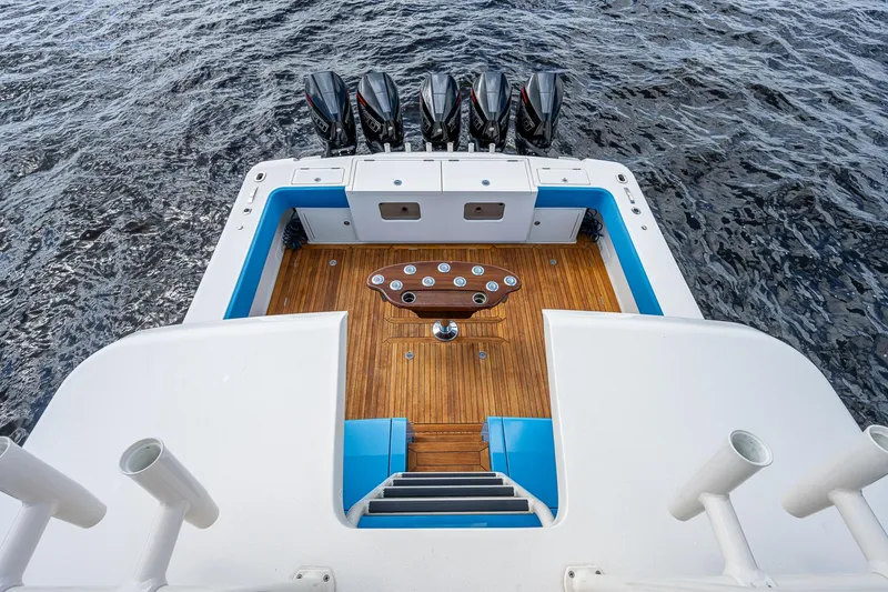 Slide: The Image of Gulf 52 2021 - 88