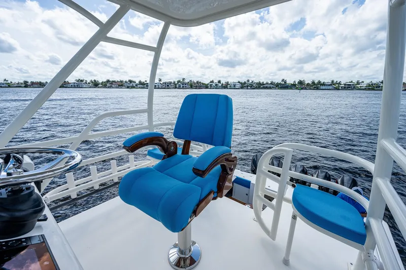 Slide: The Image of Gulf 52 2021 - 89