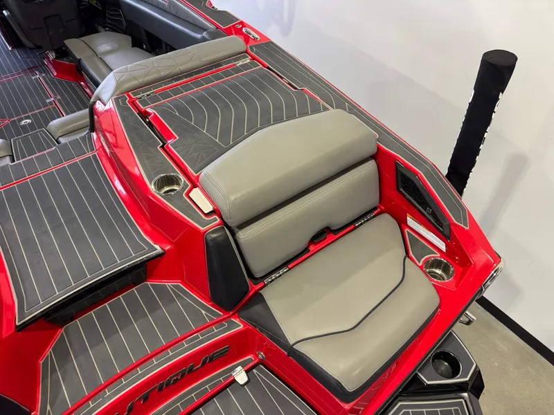 Slide: The Image of Nautique Super Air Nautique G23 Paragon 2021 - 10