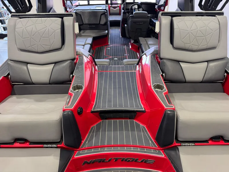 Slide: The Image of Nautique Super Air Nautique G23 Paragon 2021 - 12