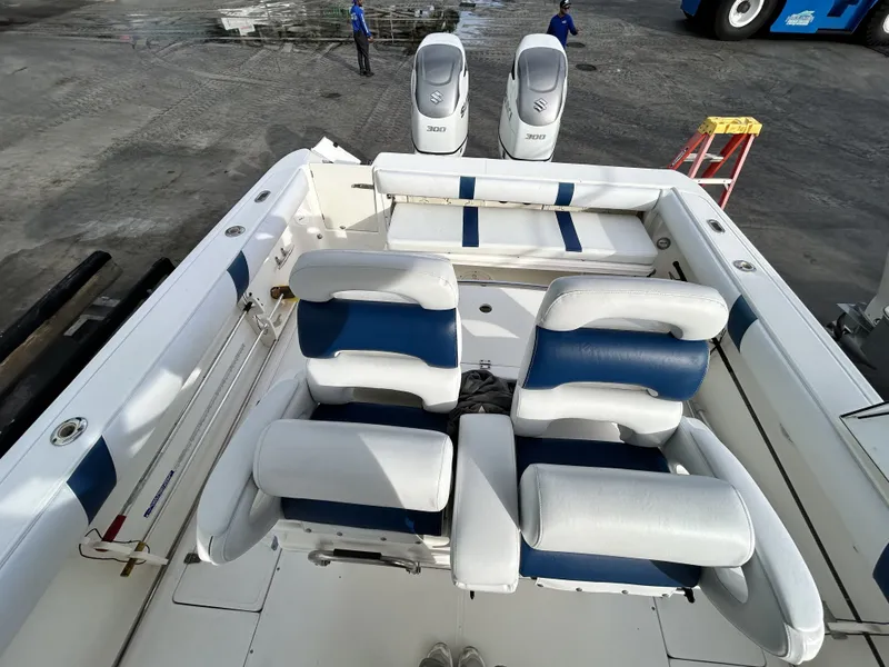 Slide: The Image of Boston Whaler 320 Outrage 2006 - 16