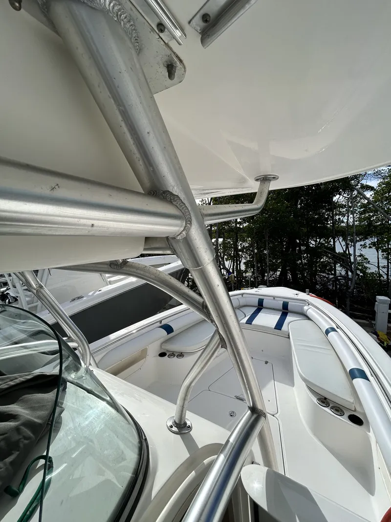 Slide: The Image of Boston Whaler 320 Outrage 2006 - 19