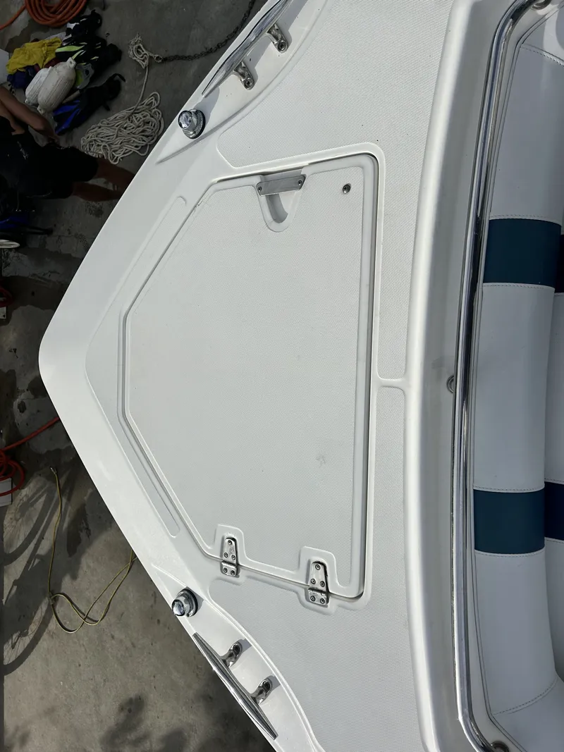 Slide: The Image of Boston Whaler 320 Outrage 2006 - 33