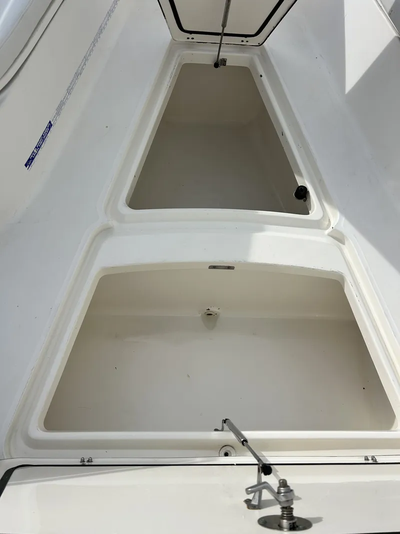 Slide: The Image of Boston Whaler 320 Outrage 2006 - 38