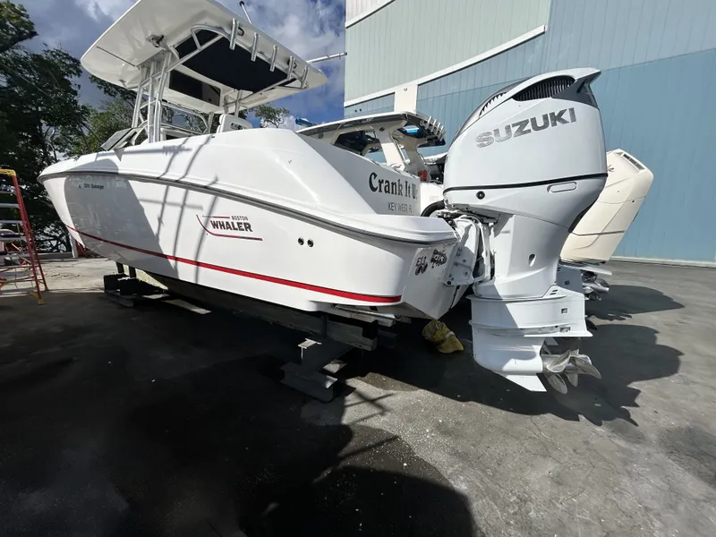 Slide: The Image of Boston Whaler 320 Outrage 2006 - 7
