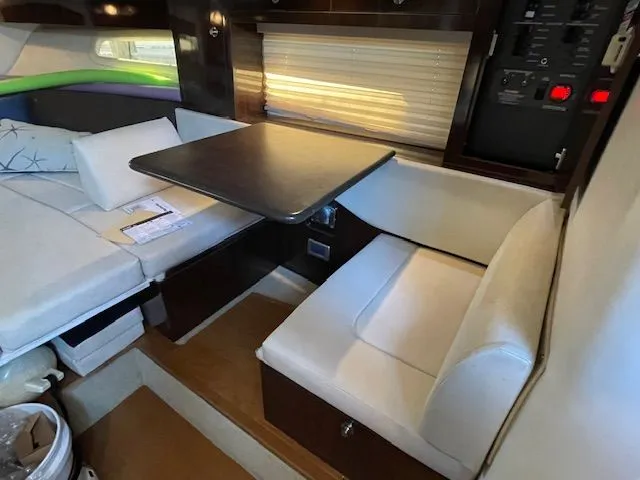 Slide: The Image of Sea Ray Sundancer 310 2016 - 11