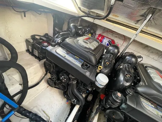 Slide: The Image of Sea Ray Sundancer 310 2016 - 2