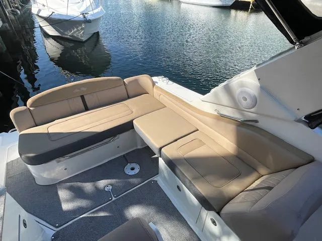Slide: The Image of Sea Ray Sundancer 310 2016 - 4
