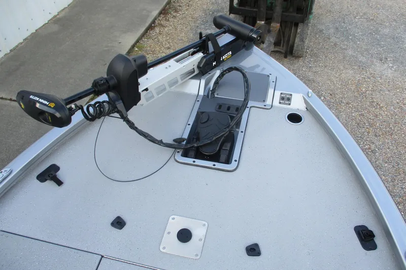 Slide: The Image of 2026 Vexus AVX2080 boat deck with Minn Kota trolling motor. - 17