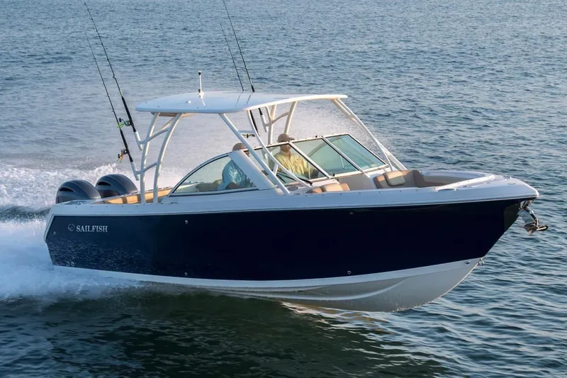 Slide: The Image of 2018 Sailfish 275 DC boat cruising on water. - 44