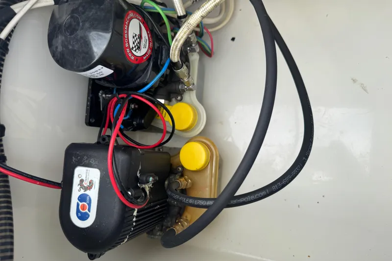 Slide: The Image of Engine components of a 2017 Mako Pro Skiff 19 CC boat. - 33