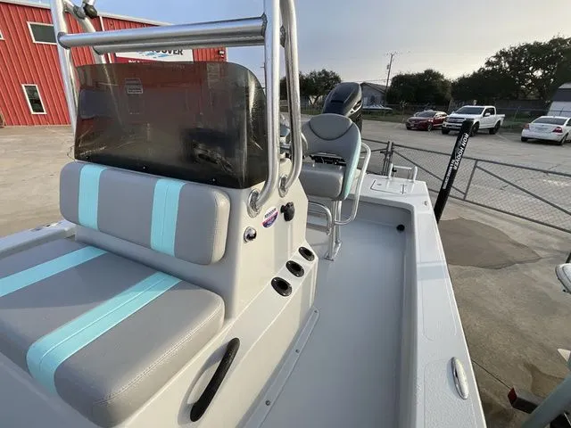 Slide: The Image of Majek M2 Illusion 2023 - 13