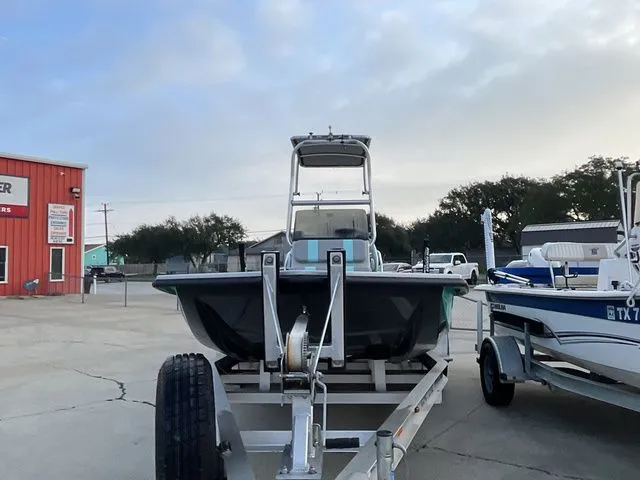 Slide: The Image of Majek M2 Illusion 2023 - 2