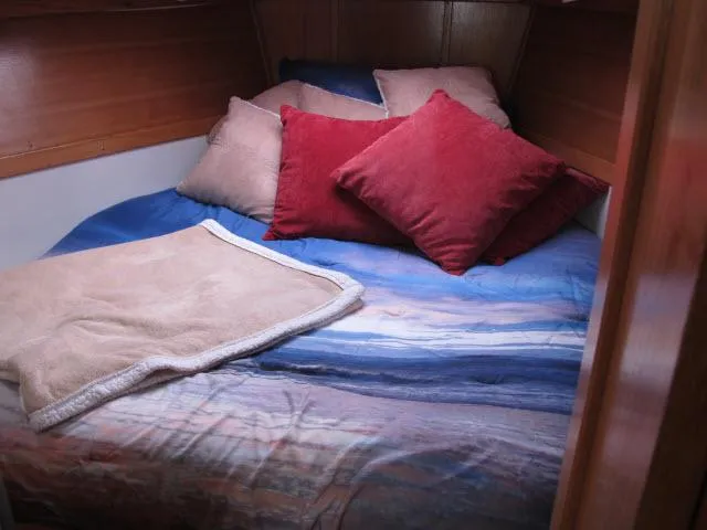 Slide: The Image of Cozy cabin in a 2000 Catalina 310 yacht. - 13