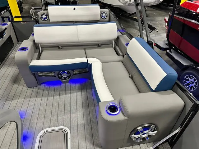 Slide: The Image of Tahoe 2385 Cascade VRL 2023 - 13