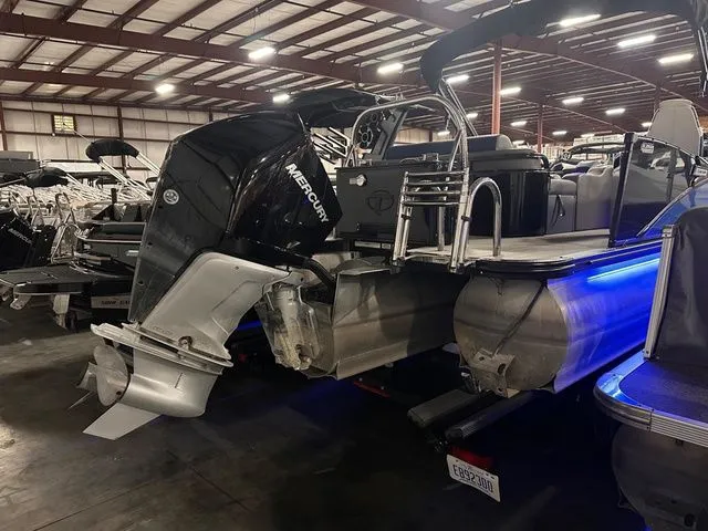 Slide: The Image of Tahoe 2385 Cascade VRL 2023 - 30