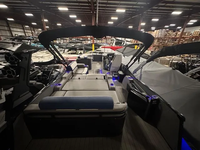 Slide: The Image of Tahoe 2385 Cascade VRL 2023 - 31