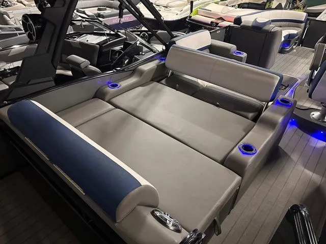 Slide: The Image of Tahoe 2385 Cascade VRL 2023 - 35