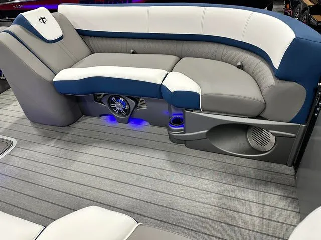 Slide: The Image of Tahoe 2385 Cascade VRL 2023 - 8