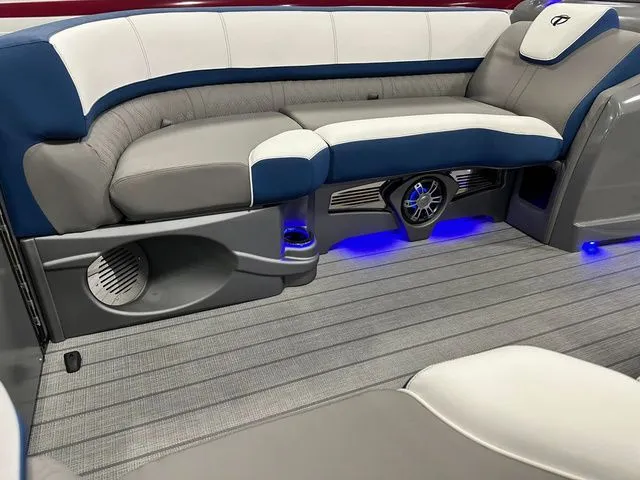 Slide: The Image of Tahoe 2385 Cascade VRL 2023 - 9