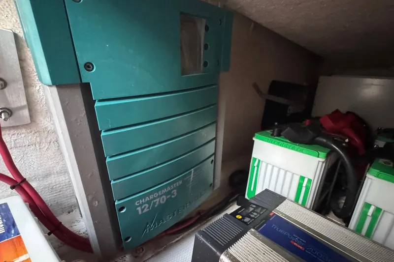 Slide: The Image of Battery and charger setup in 2015 SeaHunter 41 Tournament boat. - 60