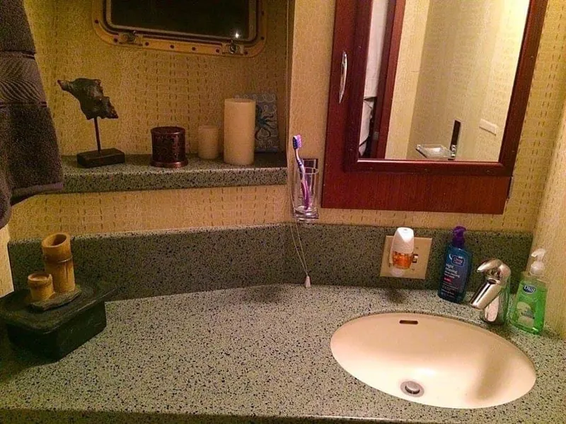 Slide: The Image of Bathroom in 1971 Hatteras 58 Motor Yacht. - 22