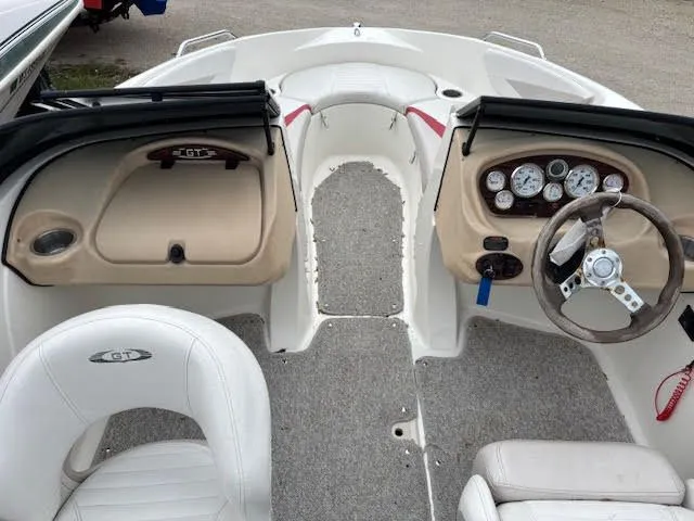 Slide: The Image of Glastron GT 205 2008 - 8