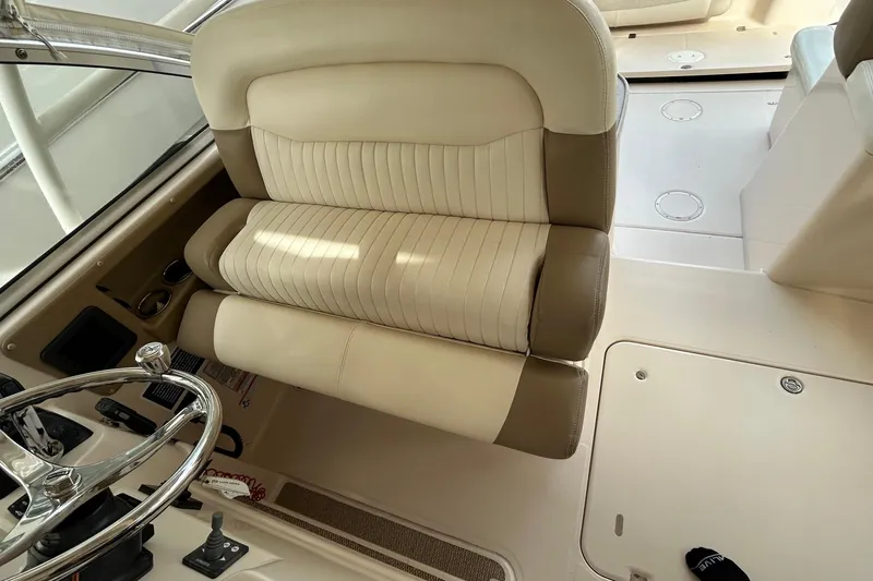 Slide: The Image of Close-up of Yamaha engine component on 2013 Grady-White Freedom 335 boat. - 17