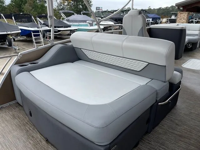 Slide: The Image of Monaco MONACO 235SFI 2022 - 11