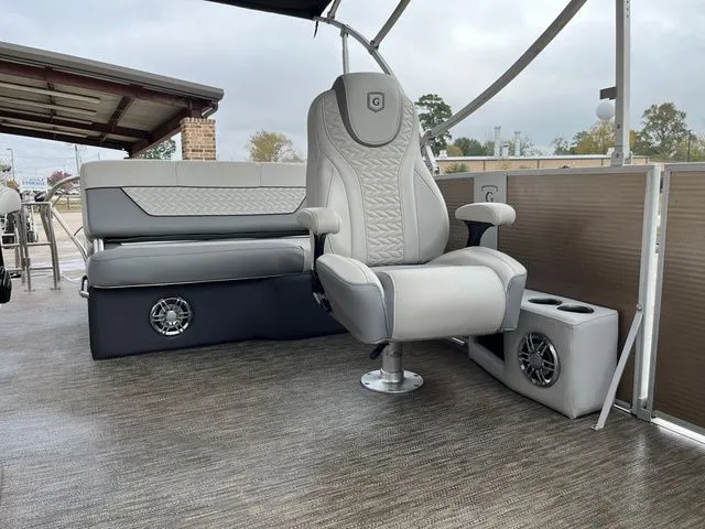 Slide: The Image of Monaco MONACO 235SFI 2022 - 14