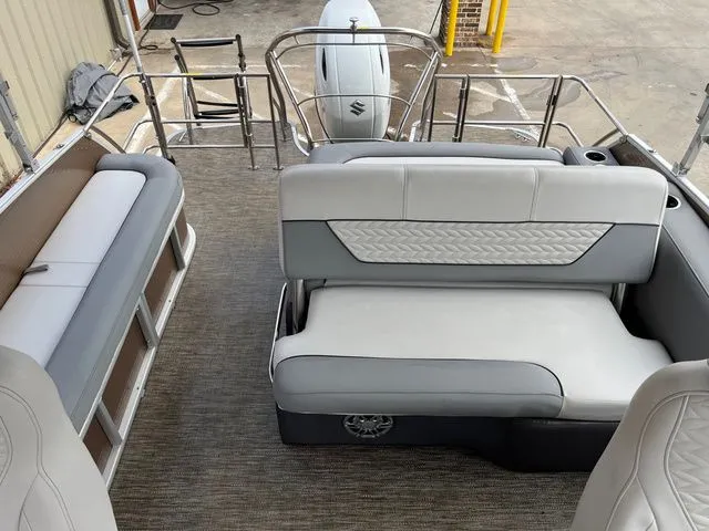 Slide: The Image of Monaco MONACO 235SFI 2022 - 8